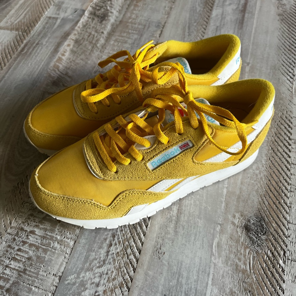 Reebok Classic Yellow Sneakers size 6.5